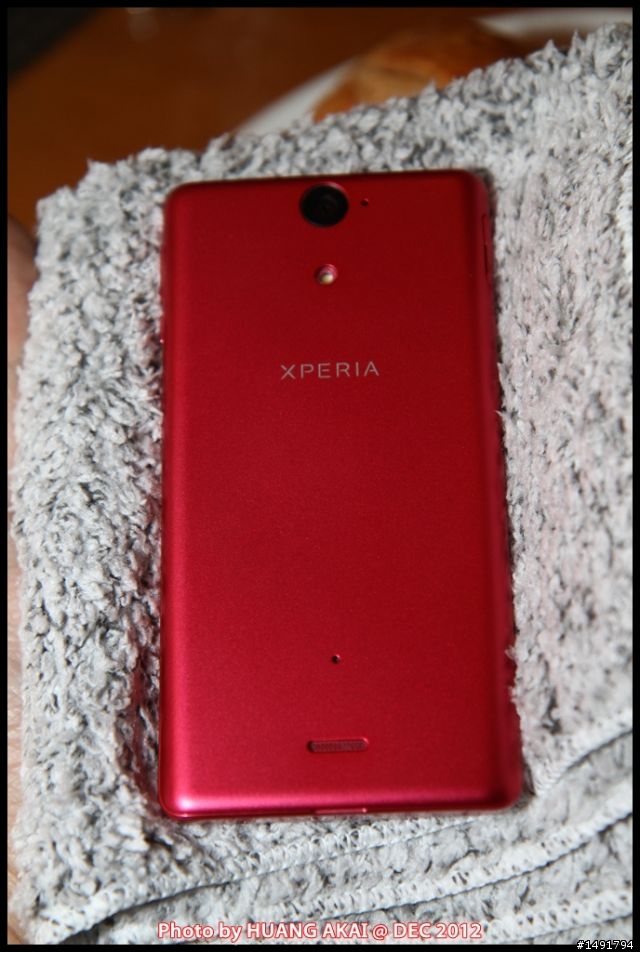 【SONY Xperia V LT25i】影音再進化！美型防水S4雙核體驗