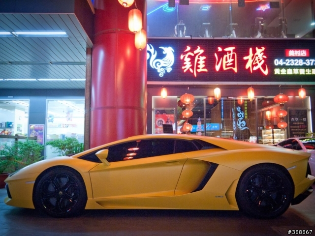 昨晚在台中驚見超跑車聚