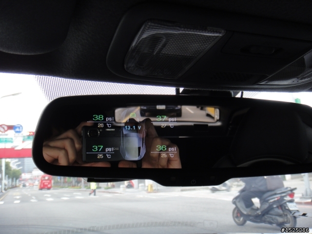 開箱－後視鏡型胎壓偵測結合倒車攝影