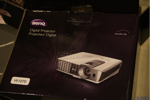BENQ-W1070完整開箱...圖多(目前尚有些狀況未排除,也請各位網兄能解答)