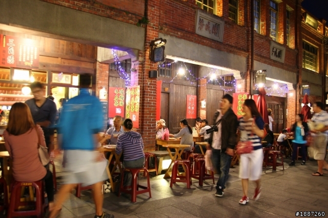 三峽老街夜市夜拍巡禮~~圖多