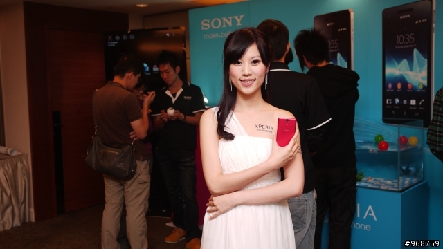 水美機Xperia V搶先體驗-高雄場[與TX眾兄弟外型PK]