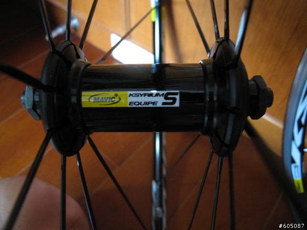(輪組) 請教 Mavic Ksyrium Elite 是不是有不同版本