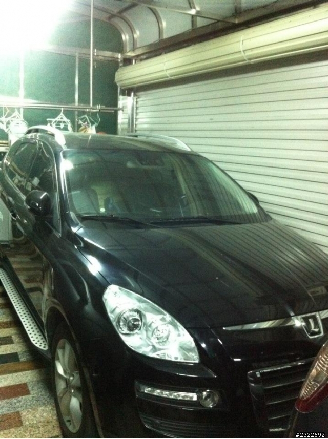 看到車友秀帥氣的警用模型車 我也讓死忠的小粉絲show一下