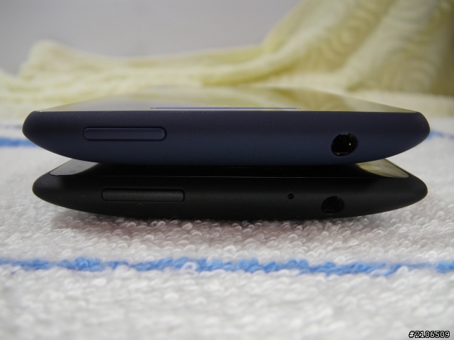 [開箱+疊疊樂]Windows Phone 8S海軍藍 by HTC
