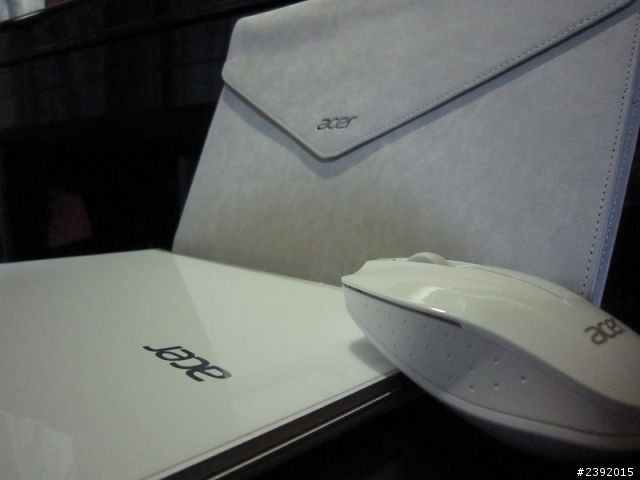 ACER S7 (i5 256G SSD) 使用心得、價格與實機照