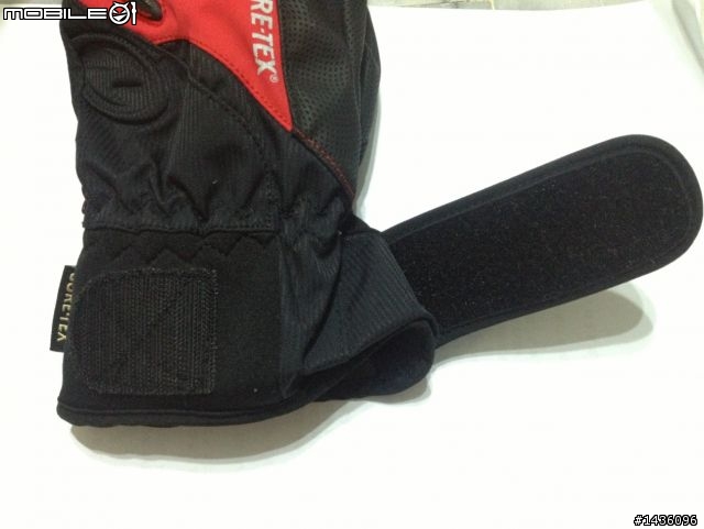 【開箱】ZIENER Primaloft+GTX 防水保暖手套