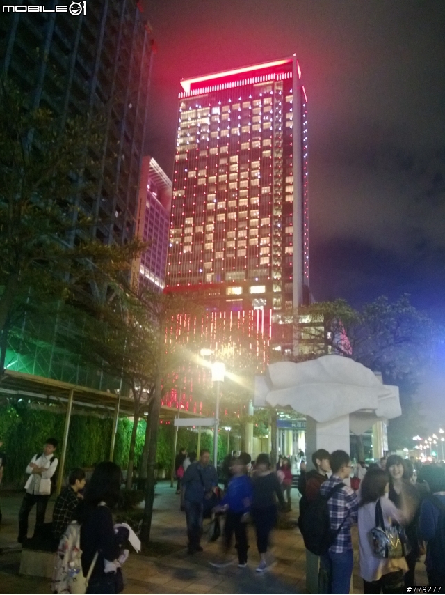Lumia 920 之 ～ 繁華夜街景＋日間夜間錄影實拍...