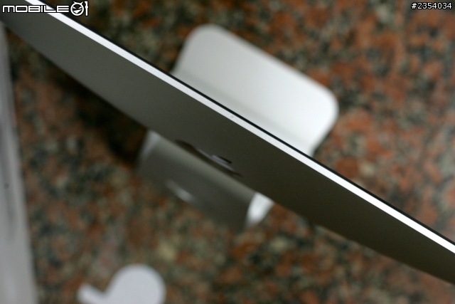 聽說是高雄第一個交機的超薄夜用型ＩＭＡＣ ,痛快使用中