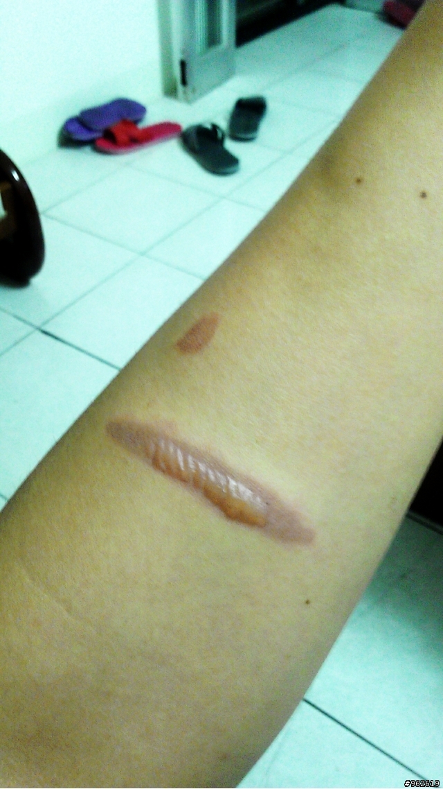 在廚房的女生，提了辭呈12/08