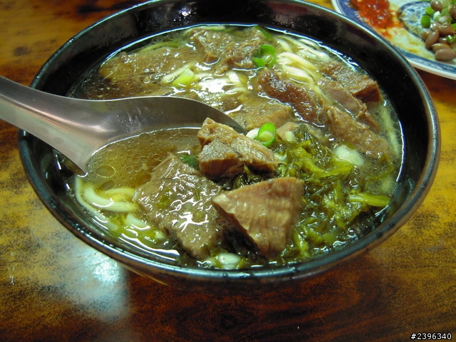 介绍斗六的老吴红烧牛肉面