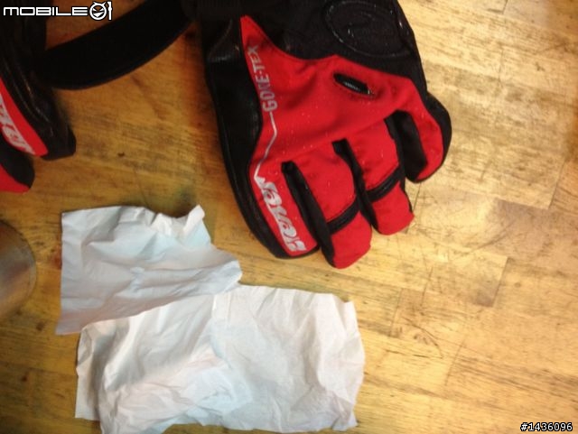 【開箱】ZIENER Primaloft+GTX 防水保暖手套