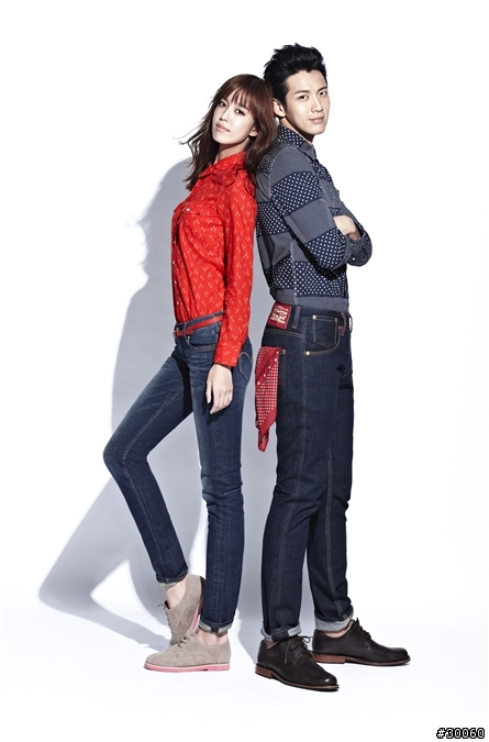 請問陳庭妮在levis裡穿的鞋子是什麼牌子的?