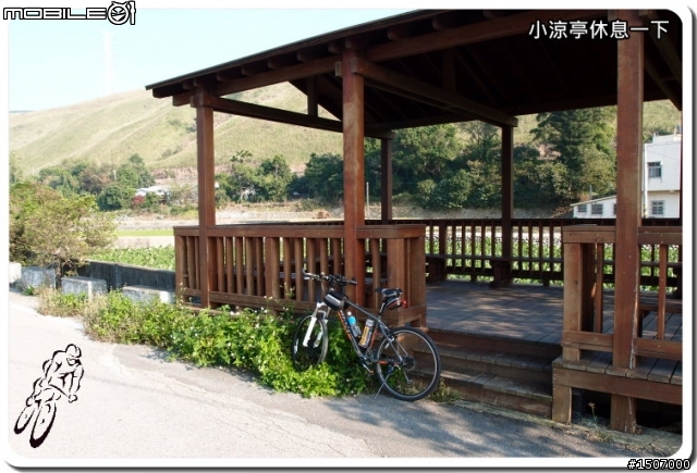 騎單車追火車_清水五福圳海線拍火車...