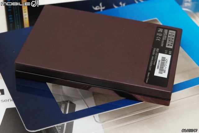 [開箱] I-O DATA 超高速系列 1TB USB3.0 2.5吋行動硬碟-復古紅