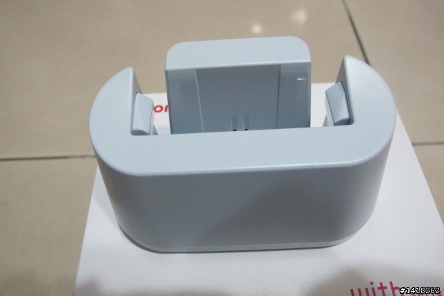 日本Fujitsu F-04E首發!
