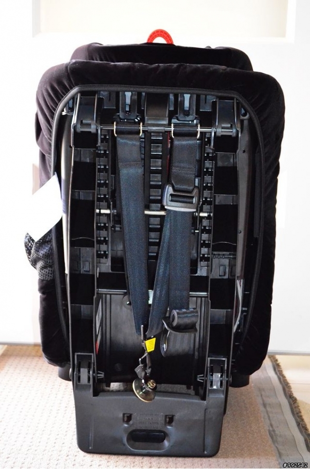 (興奮分享)我兒子的第2個汽車安全座椅 - Safe n Sound (Britax) Maxi Rider AHR Easy Adjust