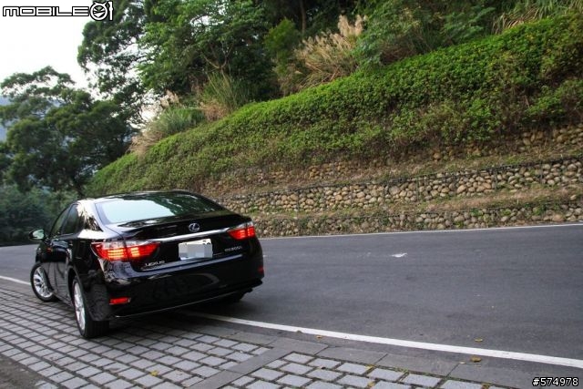 [開箱] LEXUS ES300h 豪華版 星耀黑 圖多慎入