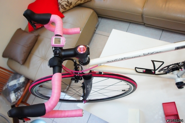 女王的第一台鋼管公路車-K350 超粉開箱