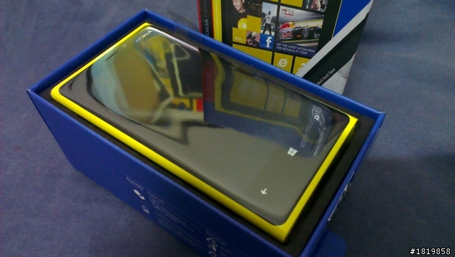 Lumia 920 黃色簡易開箱