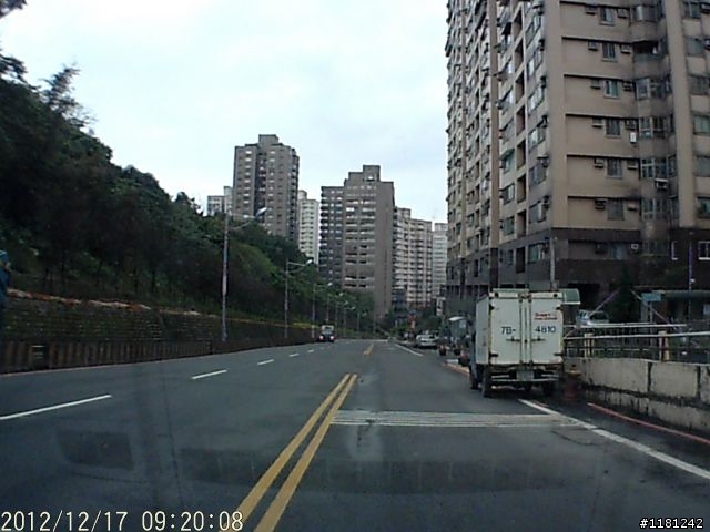 住基隆不錯，停紅線+消防栓旁8天是OK的->第10天晚上終於消失了