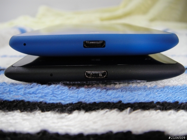 [開箱+疊疊樂]Windows Phone 8S海軍藍 by HTC