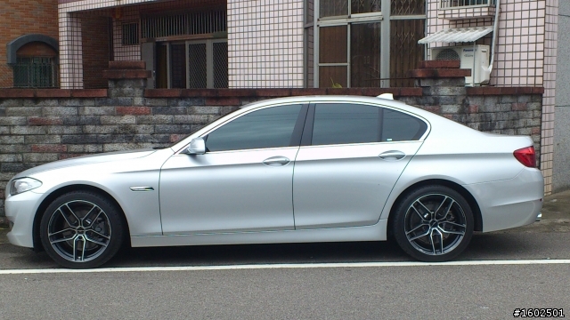 BMW F10 520d 換鋁圈分享