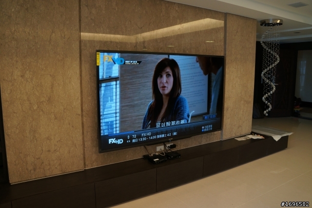 SHARP 90吋3D大電視簡易開箱~SHARP LC-90LE745U~