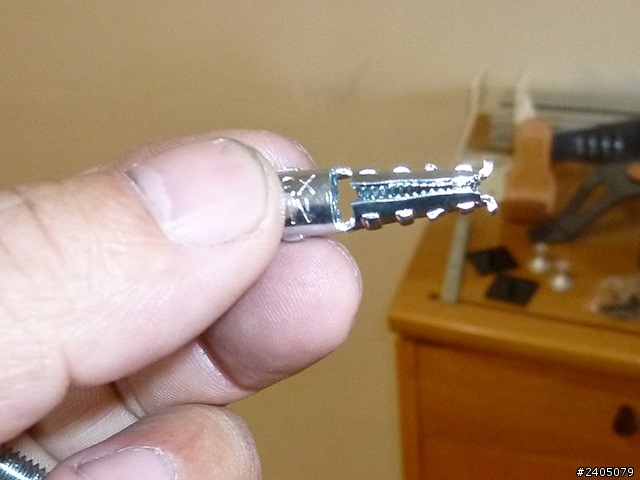 【開箱文】新購入手工牛皮縫製的壁掛式掛車架