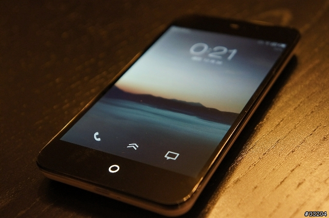 『開箱』 01首發！號稱全球最窄3.15mm邊框 魅族MEIZU MX2 與落漆的iPhone5 Black （更新了）