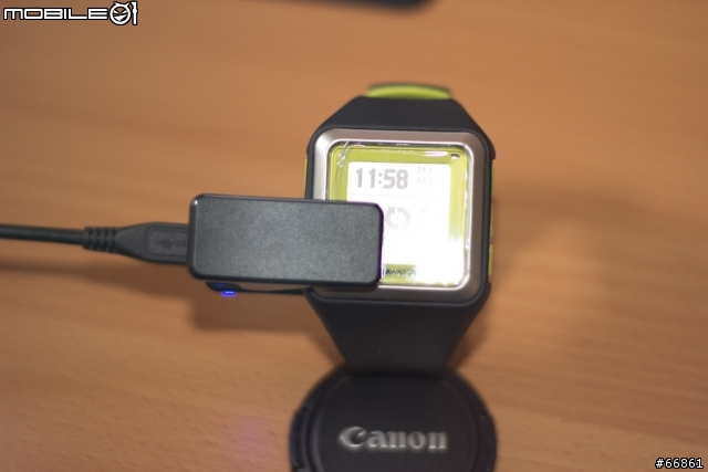 MetaWatch STRATA 我的智慧型手錶開箱啦！