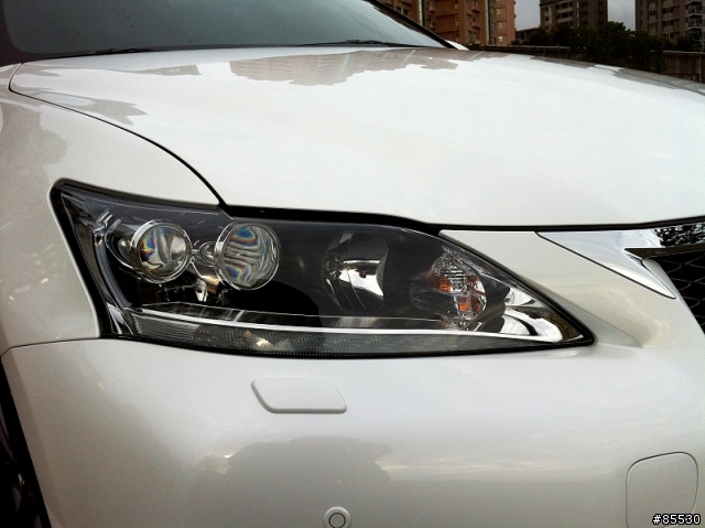 [開箱] Lexus CT200h 我的小開箱 (12/31 更新照片, 圖多)