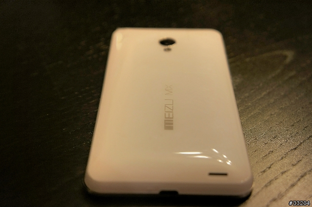 『開箱』 01首發！號稱全球最窄3.15mm邊框 魅族MEIZU MX2 與落漆的iPhone5 Black （更新了）