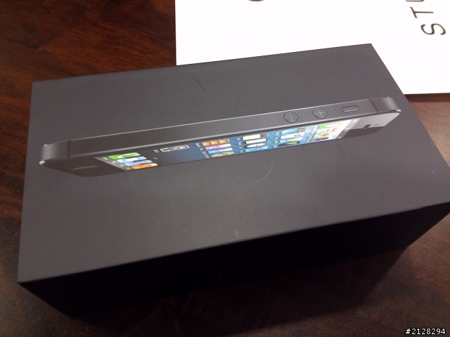 中華預購-領雙機!!! iphone5黑64G & 白32G