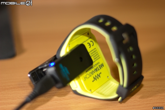 MetaWatch STRATA 我的智慧型手錶開箱啦！