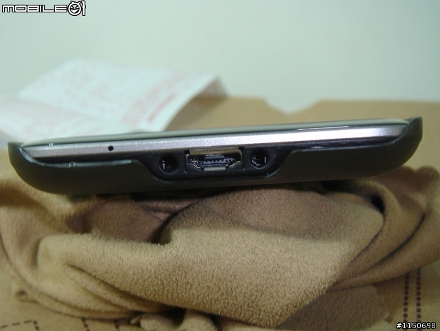 PadFone 超薄磨沙硬殼分享，真的又輕又薄...