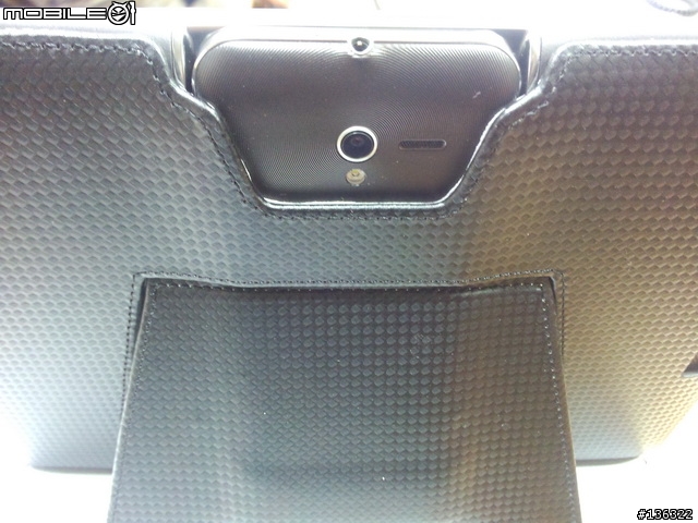 【開箱】Padfone 2 背扣式書架型平板套