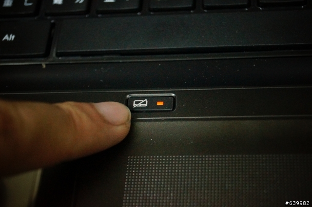 超值筆電MSI CX70 i7-3630QM GT645M顯卡 16GB ram 加裝128GB鎂光M4 SSD，還有1TB硬碟（改裝）