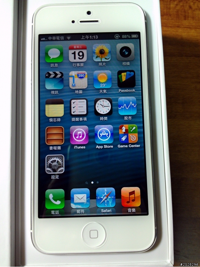 中華預購-領雙機!!! iphone5黑64G & 白32G