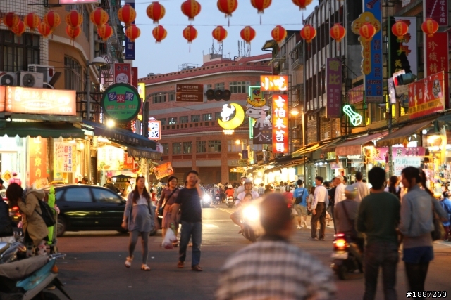 三峽老街夜市夜拍巡禮~~圖多