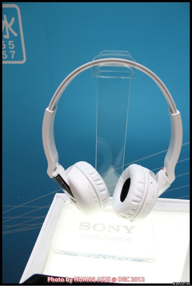 【SONY Xperia V LT25i】影音再進化！美型防水S4雙核體驗