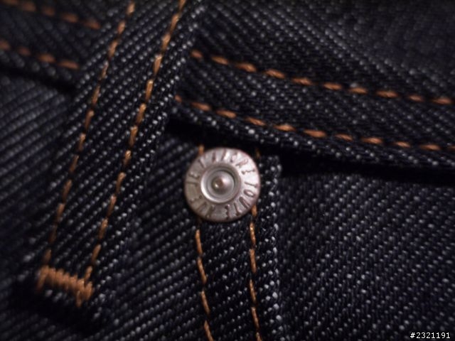 [分享] Naked & Famous WeirdGuy Denim - Dirty Fade