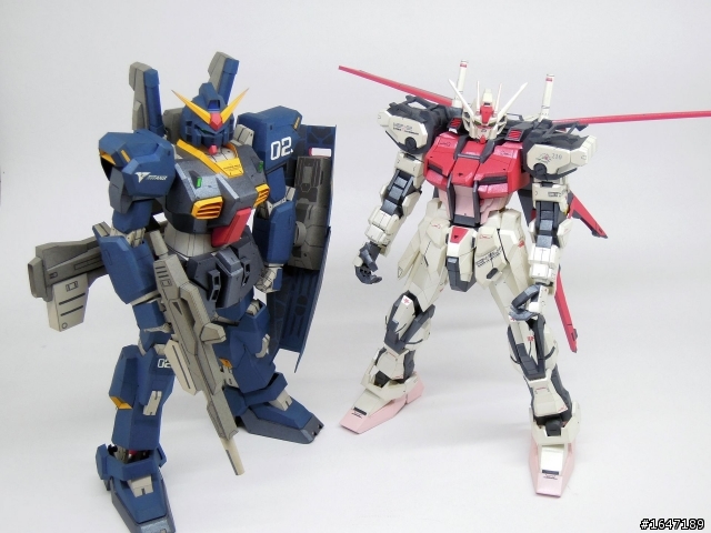 像不像三分樣 攻擊嫣紅 Strike Aile Pack背包完成(紙模型)