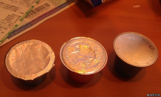 兩種 nespresso 替代的膠囊咖啡大小比較