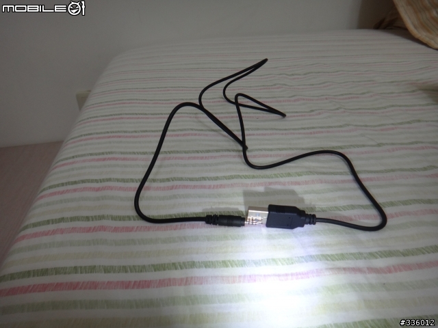 機車通勤族的新夥伴-H401 騎易通(喉振式藍芽耳機)