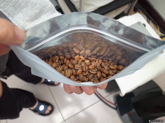 Aeropress愛樂壓加上黑晶爐手網烘培中淺焙巴西黃波旁