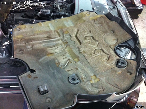 BMW 08年式 E60 520更換柴油濾芯及皮帶