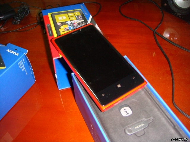Nokia Lumia 920 紅色  簡易開箱文!