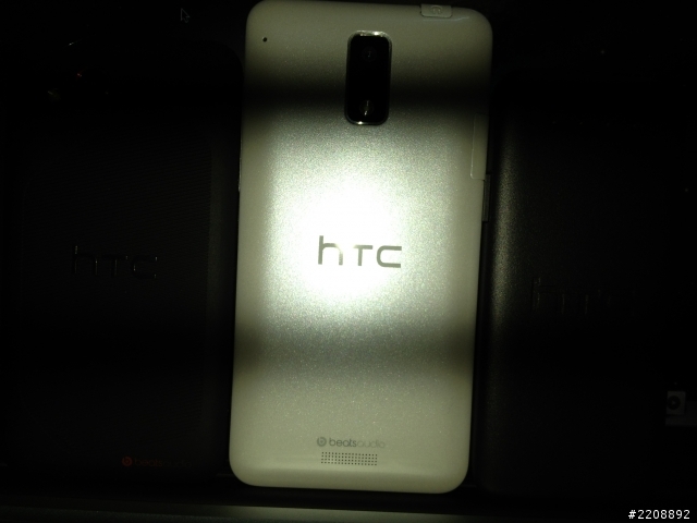 『開箱文』我的第一篇 就給HTC  （圖多 但拍的不好）