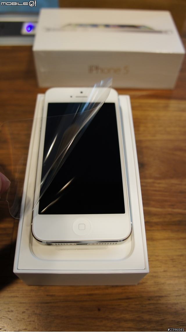 iphone5 白色 台灣版 開箱~ 全台第一篇！